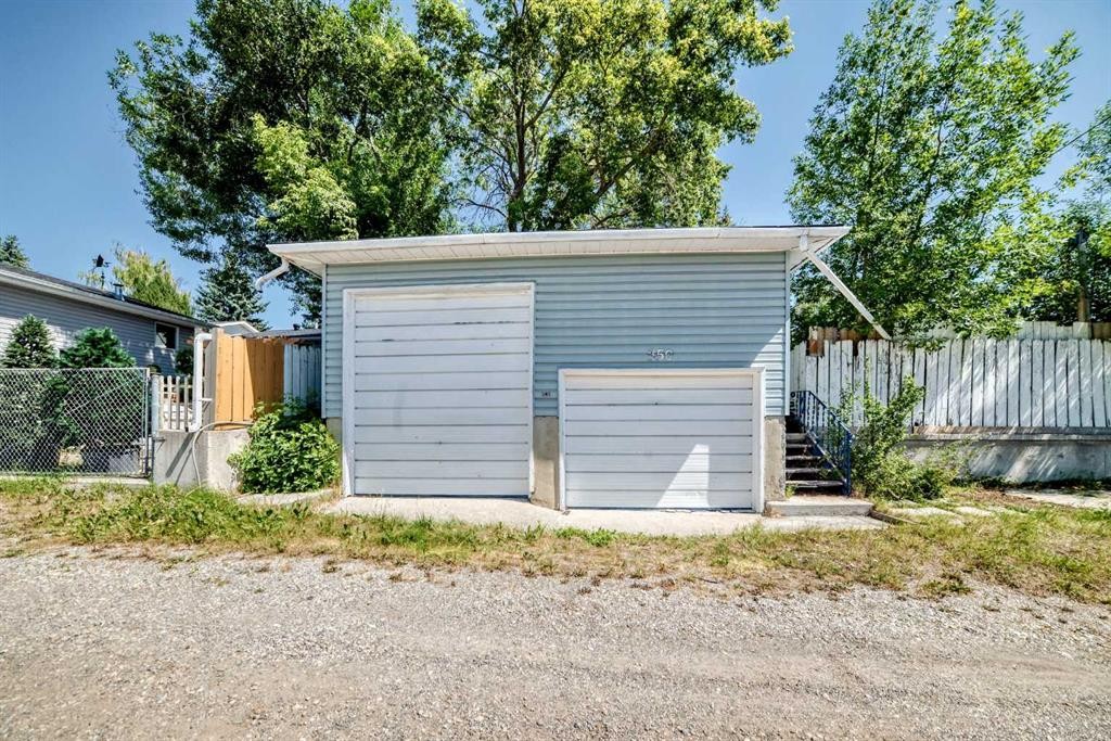 350 Silver Ridge Crescent Nw, Calgary, AB - Outdoor