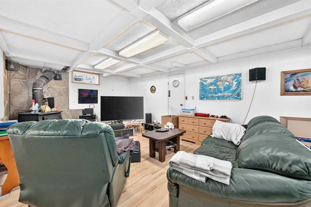 350 Silver Ridge Crescent Nw, Calgary, AB - Indoor