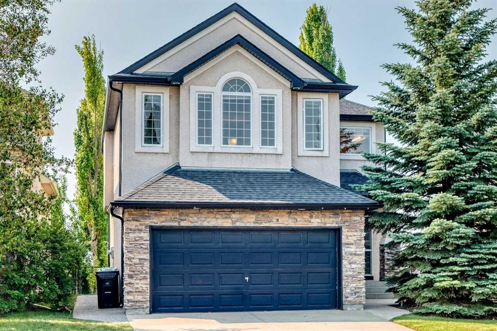 63 Royal Birch Point Nw, Calgary, AB - Outdoor
