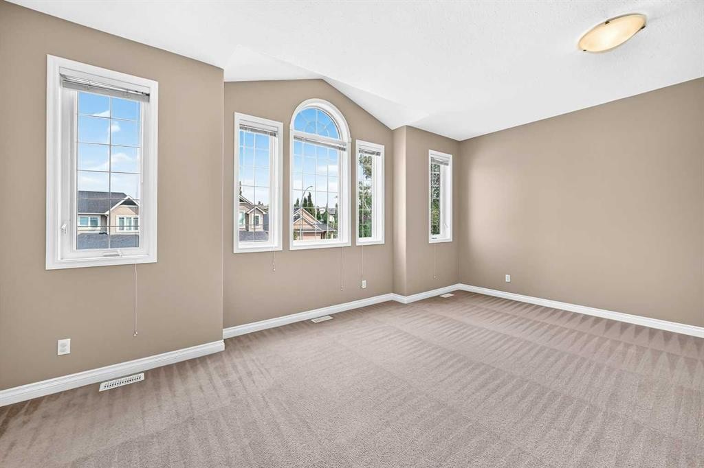 63 Royal Birch Point Nw, Calgary, AB - Indoor Photo Showing Other Room
