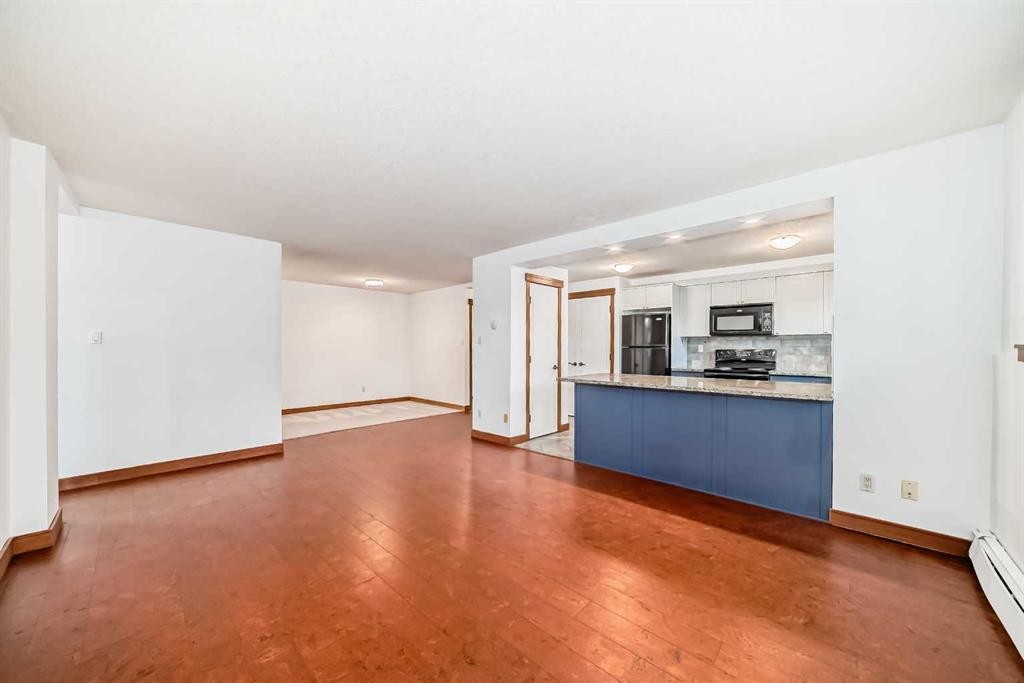 112-315 50 Avenue Sw, Calgary, AB - Indoor