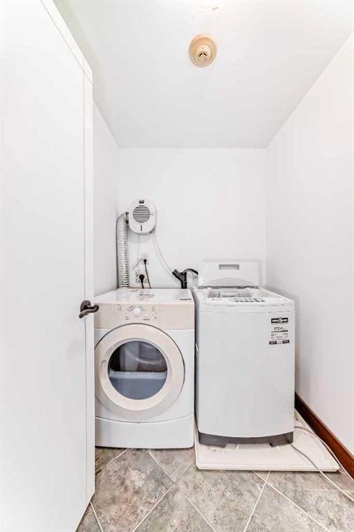 112-315 50 Avenue Sw, Calgary, AB - Indoor Photo Showing Laundry Room
