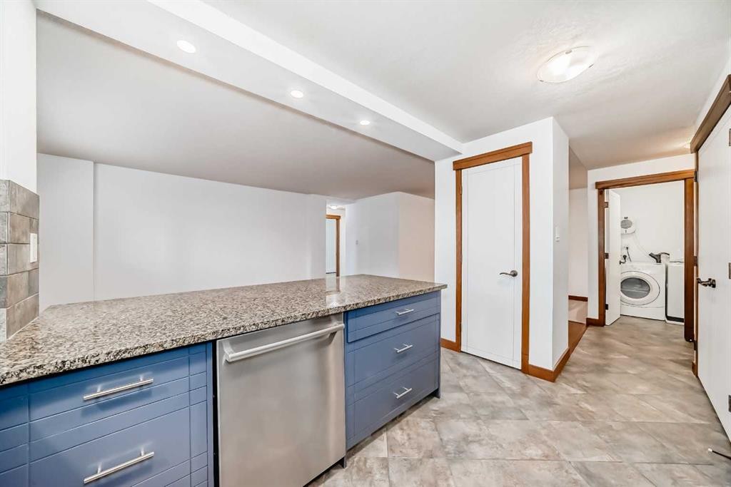 112-315 50 Avenue Sw, Calgary, AB - Indoor
