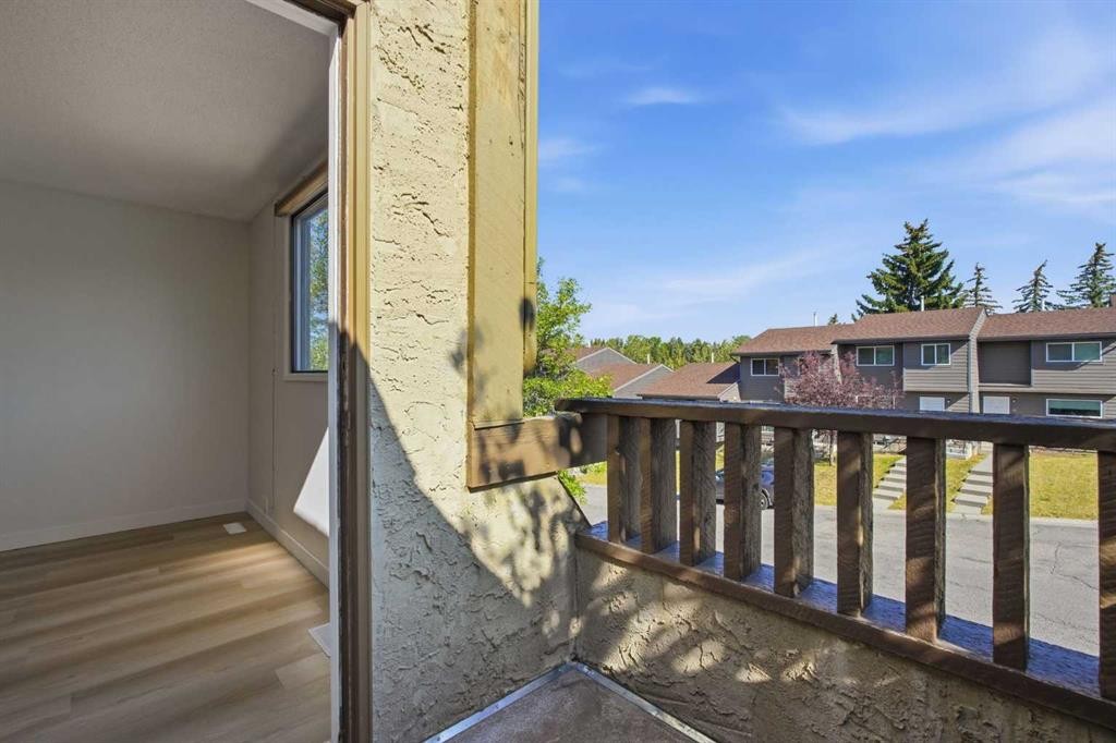 7003 Ranchero Road Nw, Calgary, AB - Outdoor