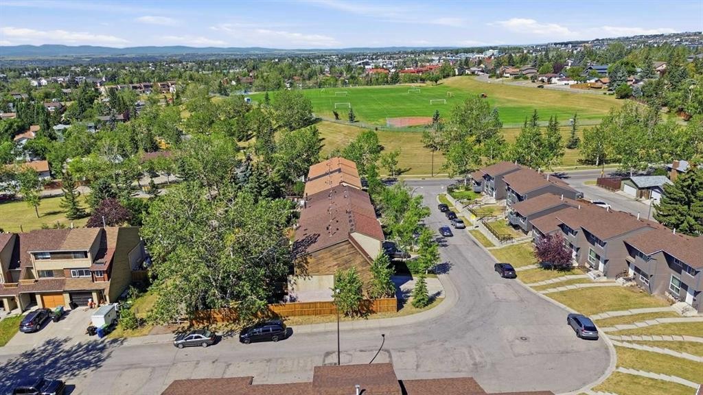 7003 Ranchero Road Nw, Calgary, AB - Outdoor With View