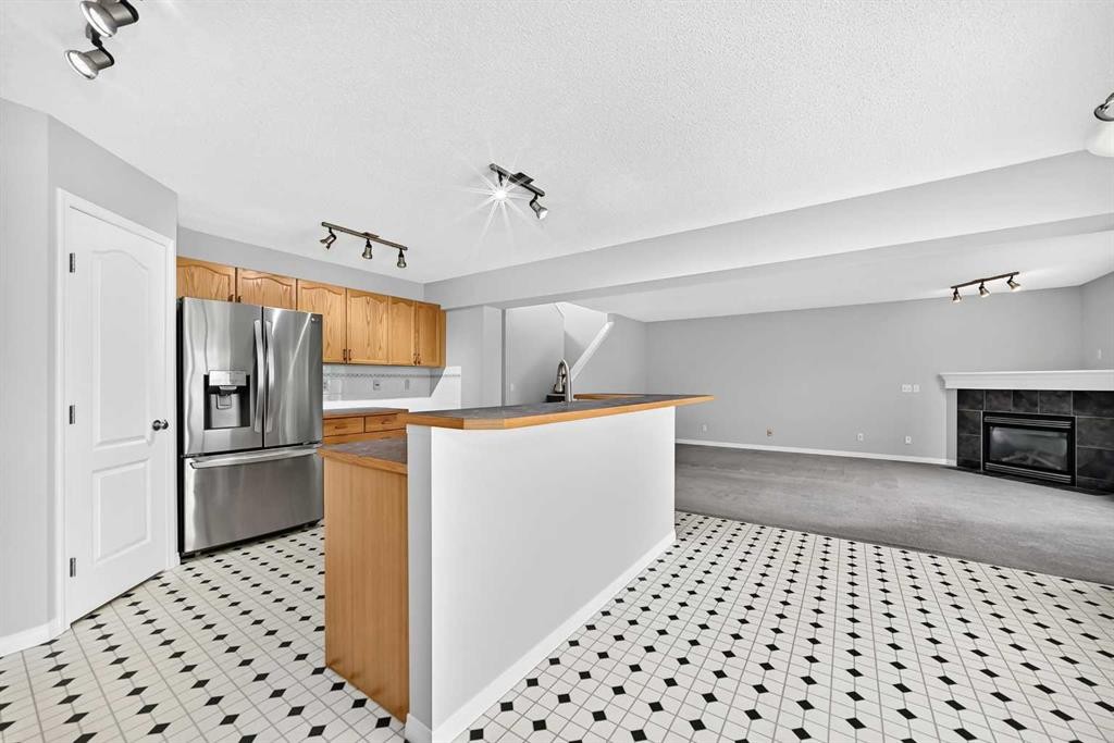 171 Oakmere Green, Chestermere, AB - Indoor