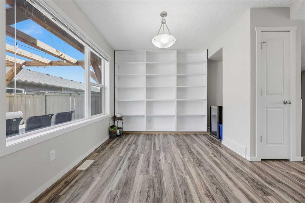 93 Sunvalley Road, Cochrane, AB - Indoor Photo Showing Other Room