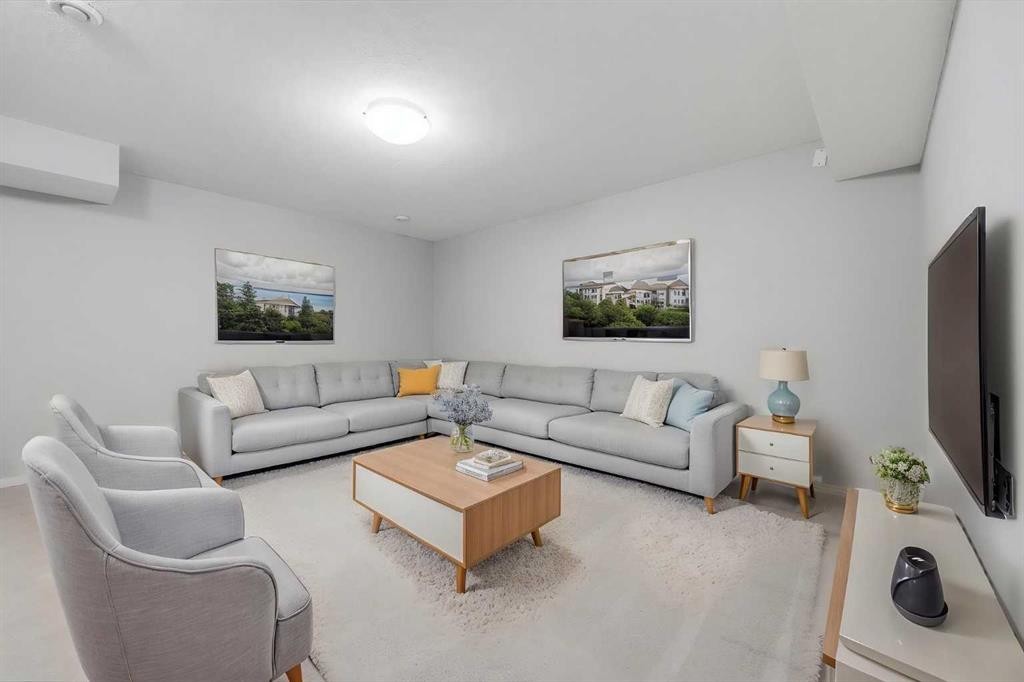 93 Sunvalley Road, Cochrane, AB - Indoor Photo Showing Living Room