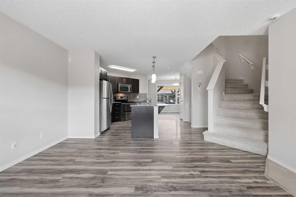 93 Sunvalley Road, Cochrane, AB - Indoor