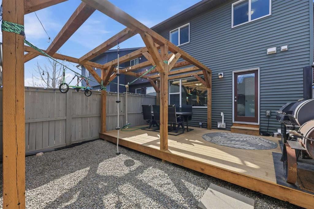 93 Sunvalley Road, Cochrane, AB - Outdoor