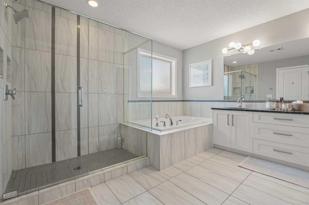 6 Storm Mountain Place, Okotoks, AB - Indoor Photo Showing Bathroom