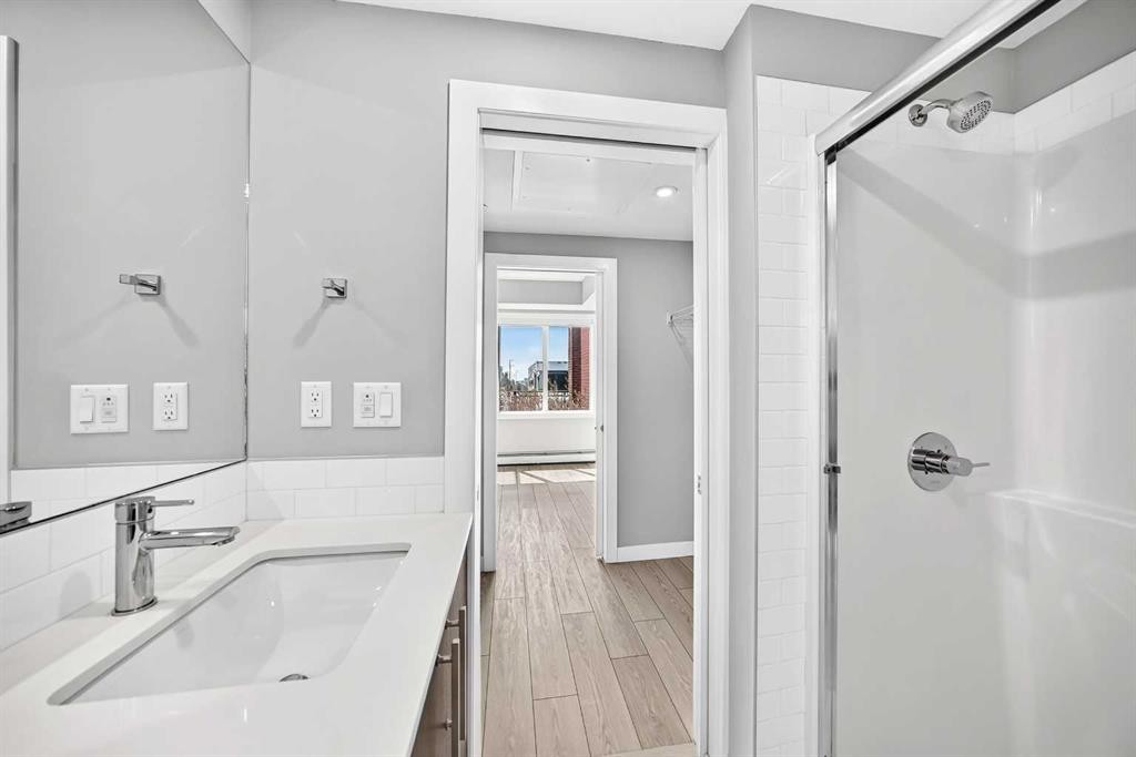 2110-6 Merganser Drive West, Chestermere, AB - Indoor Photo Showing Bathroom