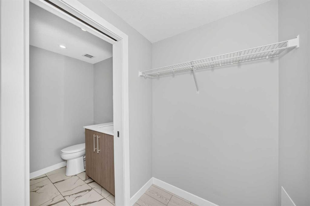 2110-6 Merganser Drive West, Chestermere, AB - Indoor Photo Showing Other Room