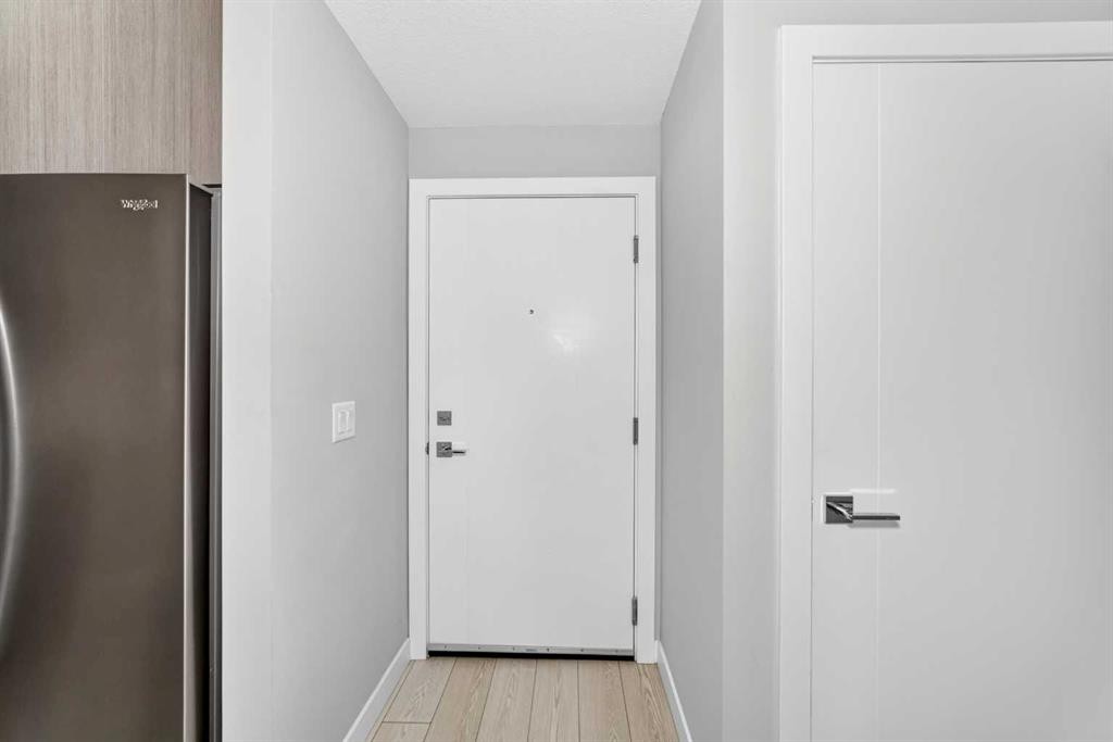 2110-6 Merganser Drive West, Chestermere, AB - Indoor Photo Showing Other Room
