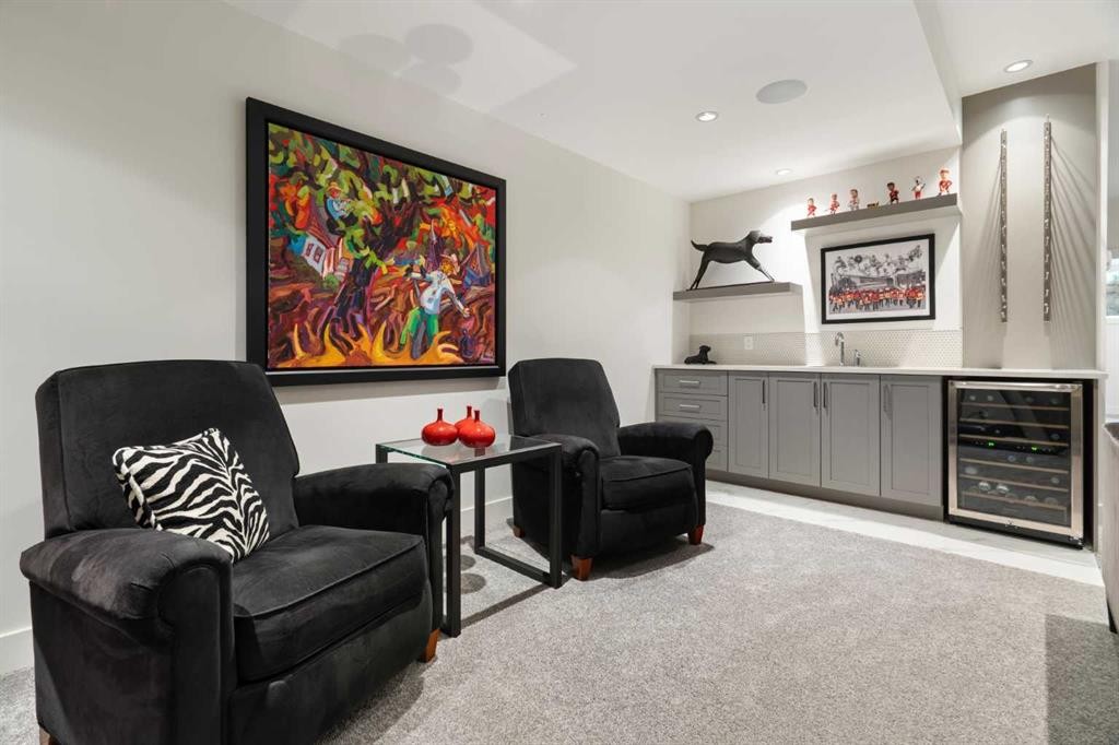 2014 48 Avenue Sw, Calgary, AB - Indoor