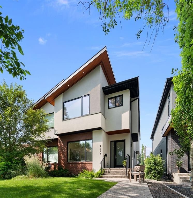 2014 48 Avenue Sw, Calgary, AB - Outdoor