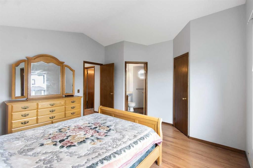 32 Del Rio Place Ne, Calgary, AB - Indoor Photo Showing Bedroom
