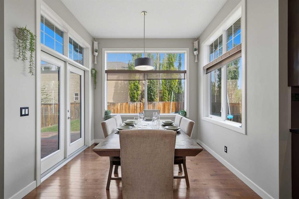 4 Drake Landing Gate, Okotoks, AB - Indoor Photo Showing Dining Room