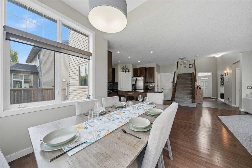 4 Drake Landing Gate, Okotoks, AB - Indoor Photo Showing Dining Room