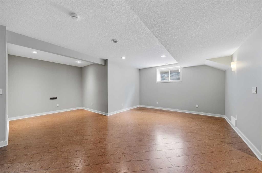 4 Drake Landing Gate, Okotoks, AB - Indoor
