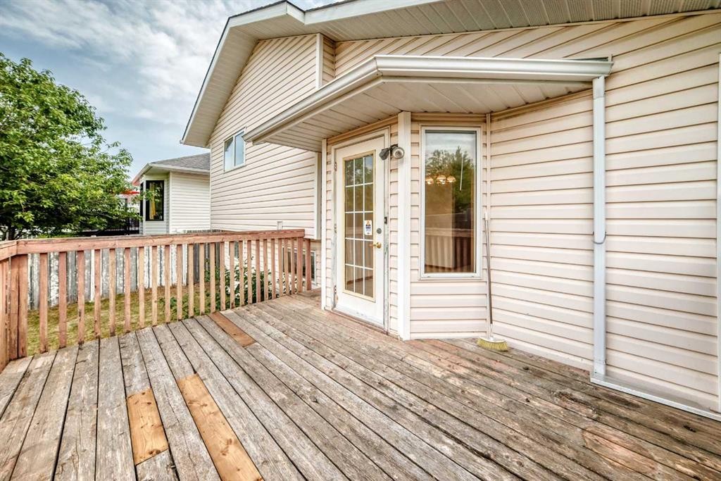 396 Hawkstone Drive Nw, Calgary, AB - Outdoor With Deck Patio Veranda With Exterior
