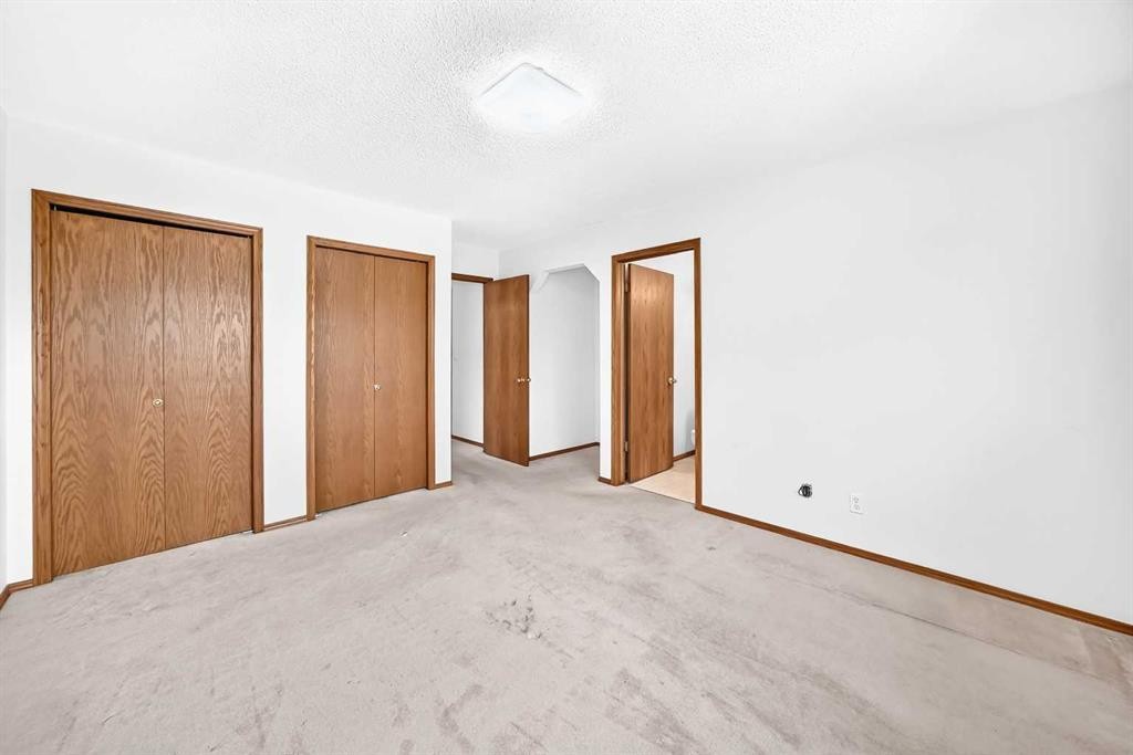 396 Hawkstone Drive Nw, Calgary, AB - Indoor Photo Showing Other Room