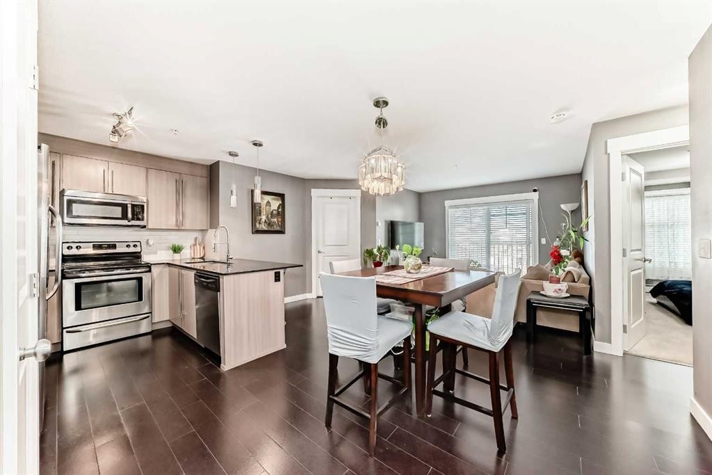 3313-11 Mahogany Row Se, Calgary, AB - Indoor