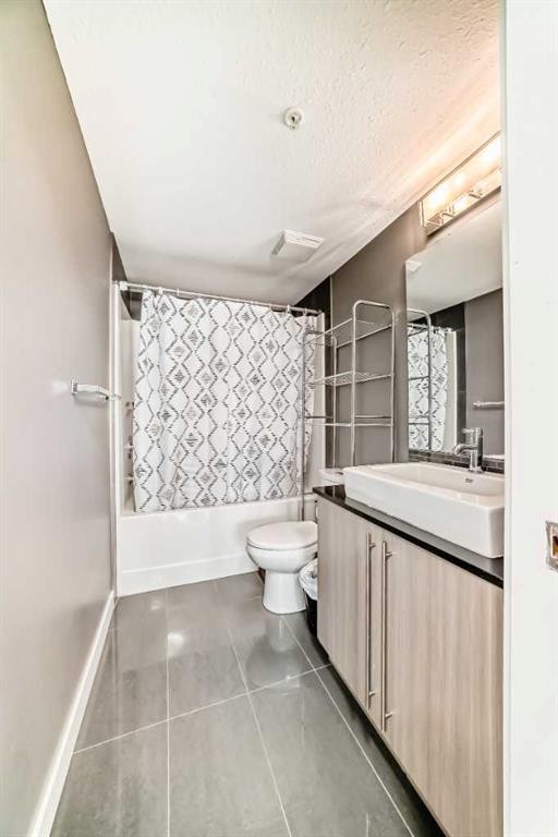 3313-11 Mahogany Row Se, Calgary, AB - Indoor Photo Showing Bathroom