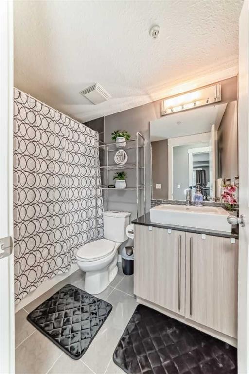 3313-11 Mahogany Row Se, Calgary, AB - Indoor Photo Showing Bathroom
