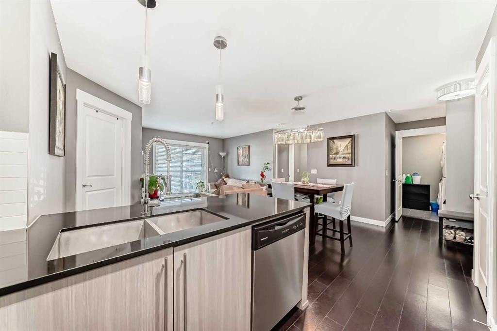3313-11 Mahogany Row Se, Calgary, AB - Indoor Photo Showing Kitchen With Upgraded Kitchen
