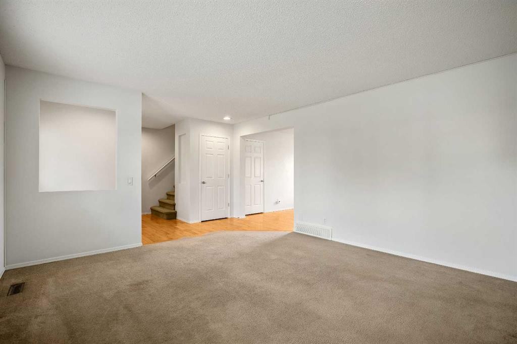 179 Prestwick Drive Se, Calgary, AB
