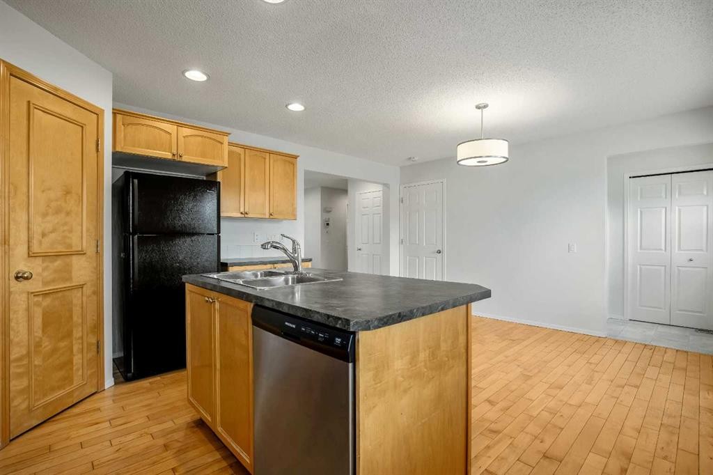 179 Prestwick Drive Se, Calgary, AB