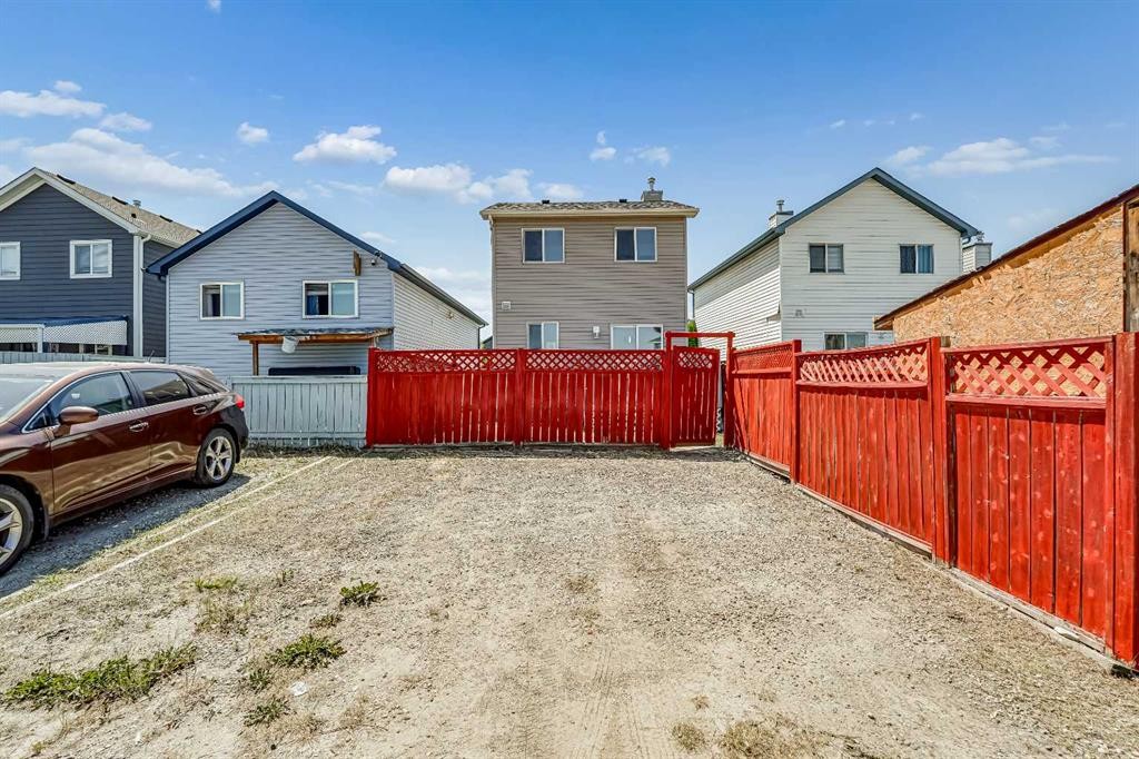 163 Saddlemont Crescent Ne, Calgary, AB - Outdoor With Exterior