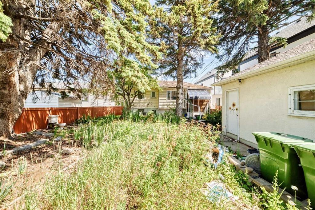 1703 32 Street Sw, Calgary, AB - Outdoor