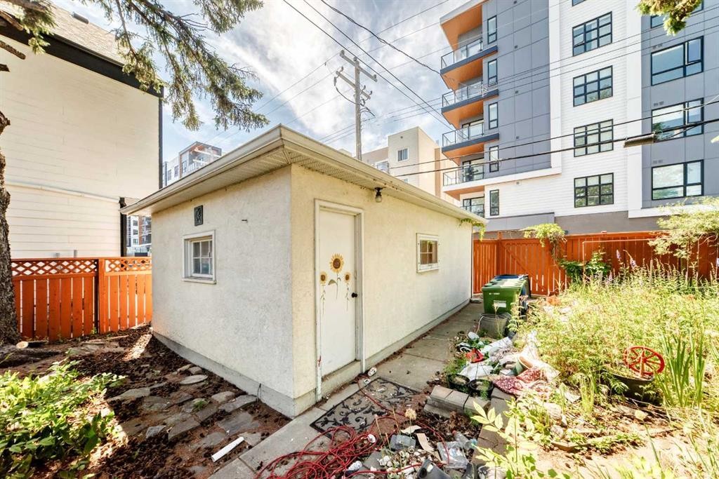1703 32 Street Sw, Calgary, AB - Outdoor