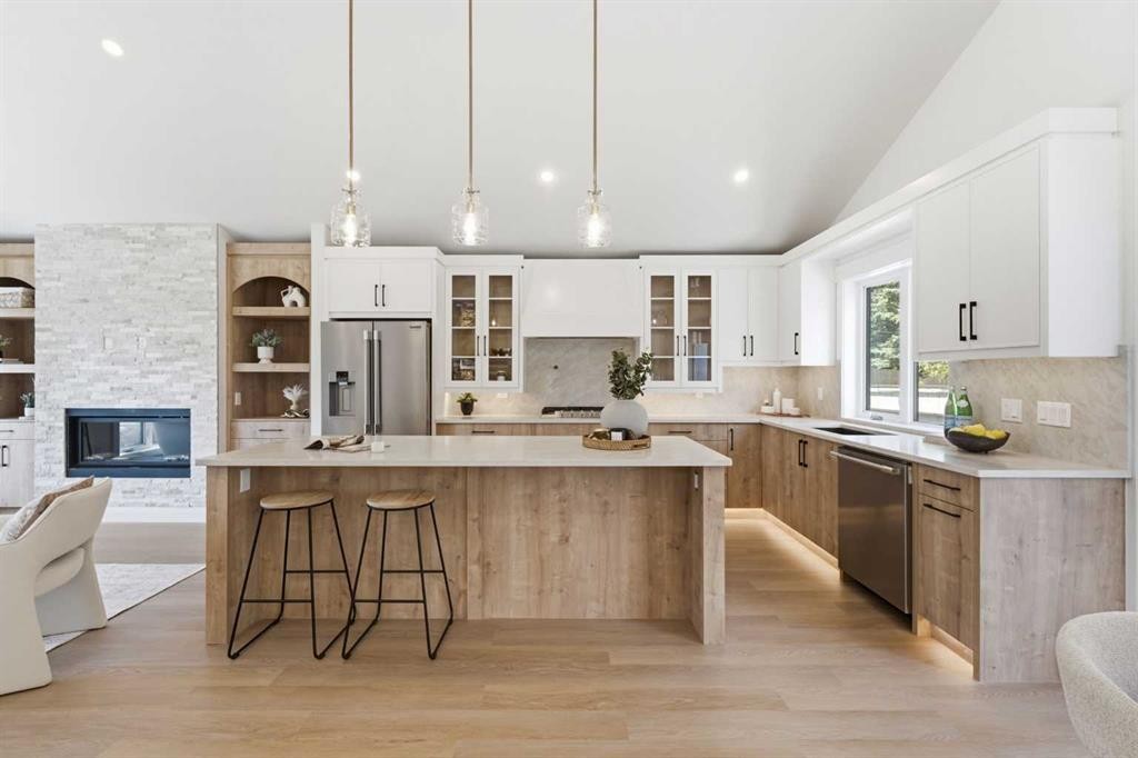 3375 Breton Close Nw, Calgary, AB - Indoor Photo Showing Kitchen With Upgraded Kitchen