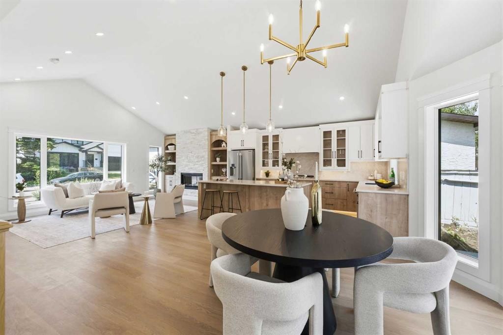 3375 Breton Close Nw, Calgary, AB - Indoor Photo Showing Dining Room