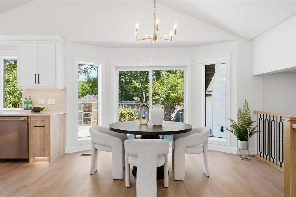 3375 Breton Close Nw, Calgary, AB - Indoor Photo Showing Dining Room