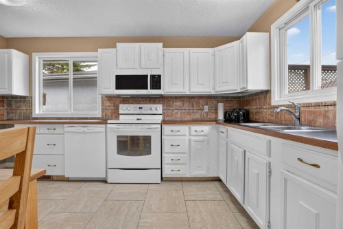 172 Queensland Road Se, Calgary, AB 