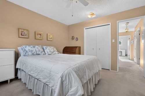 172 Queensland Road Se, Calgary, AB 