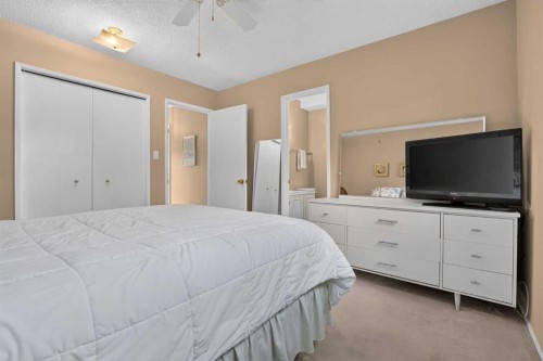 172 Queensland Road Se, Calgary, AB 