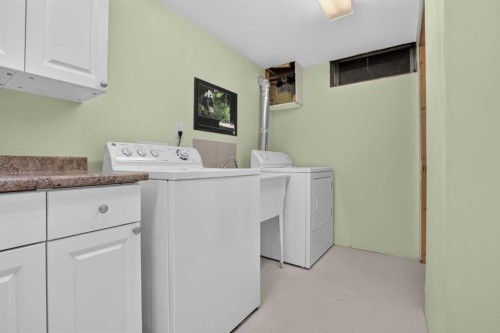172 Queensland Road Se, Calgary, AB 