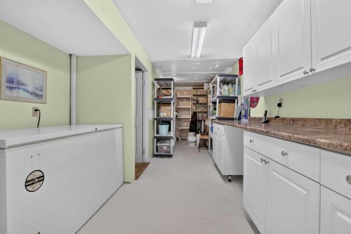 172 Queensland Road Se, Calgary, AB 