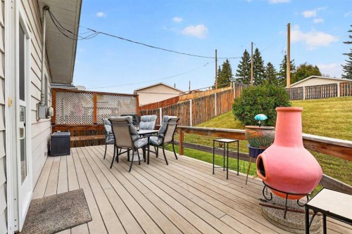 172 Queensland Road Se, Calgary, AB 