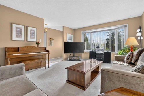 172 Queensland Road Se, Calgary, AB 