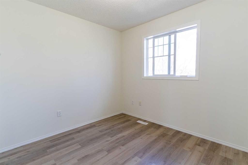 157 Country Village Manor Ne, Calgary, AB - Indoor Photo Showing Other Room