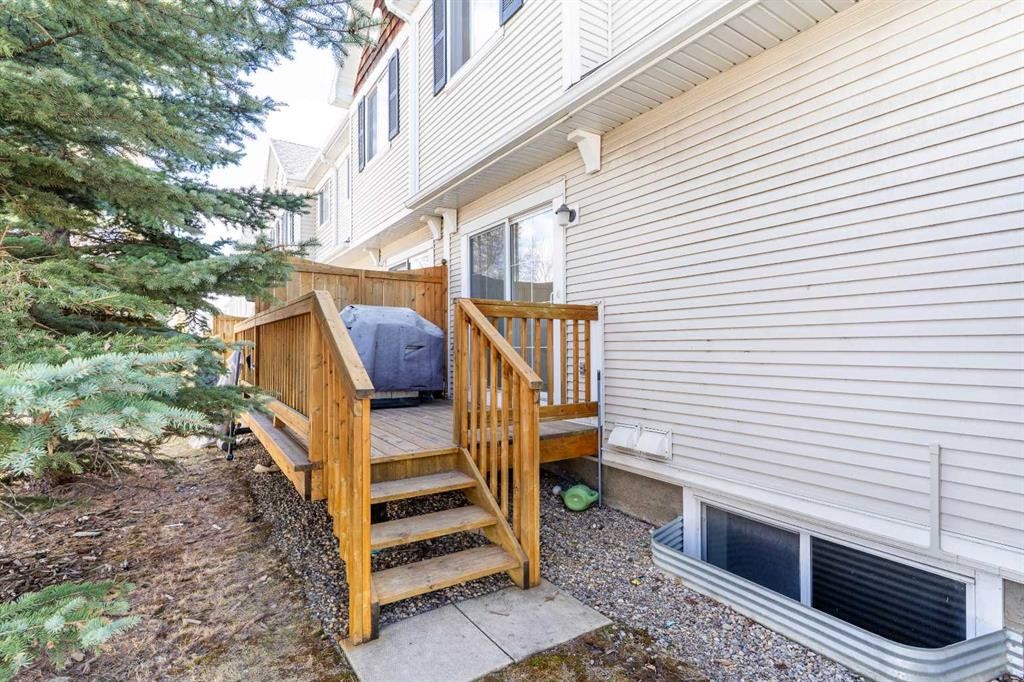 157 Country Village Manor Ne, Calgary, AB - Outdoor With Exterior