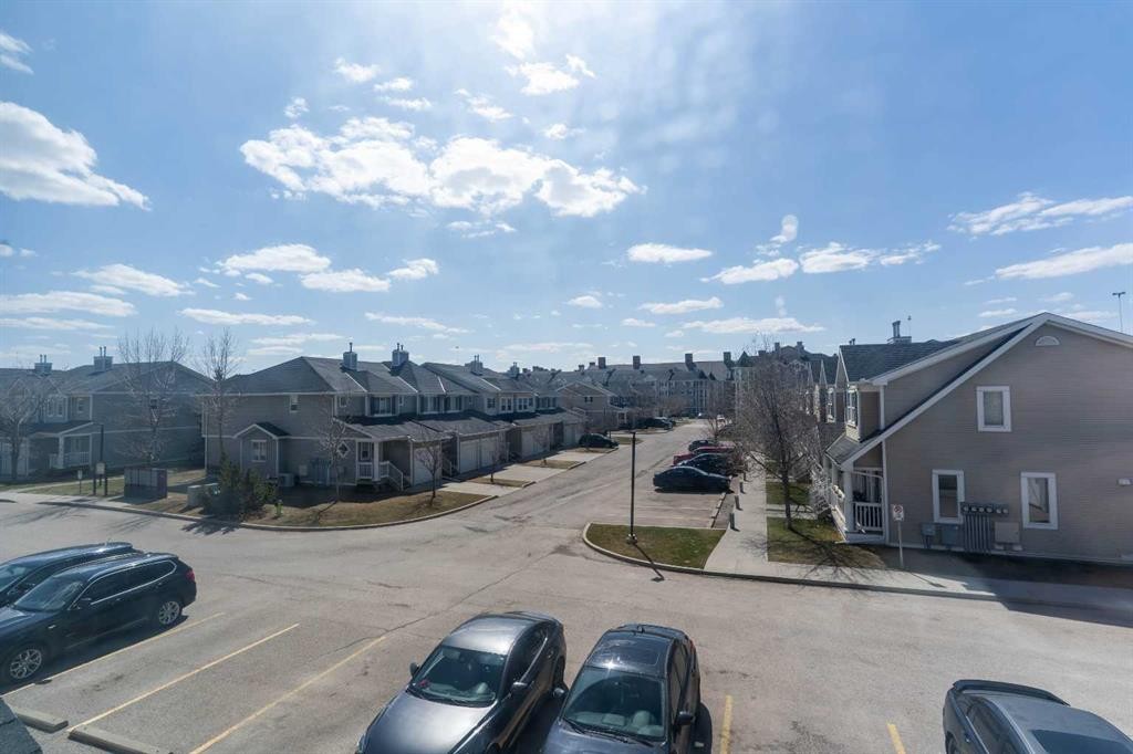 157 Country Village Manor Ne, Calgary, AB - Outdoor