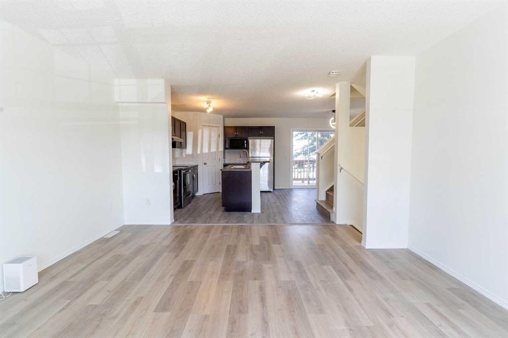 157 Country Village Manor Ne, Calgary, AB - Indoor