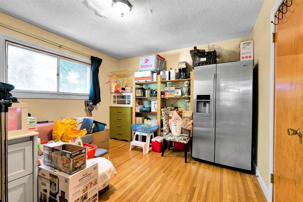 6 Tipton Place Nw, Calgary, AB - Indoor